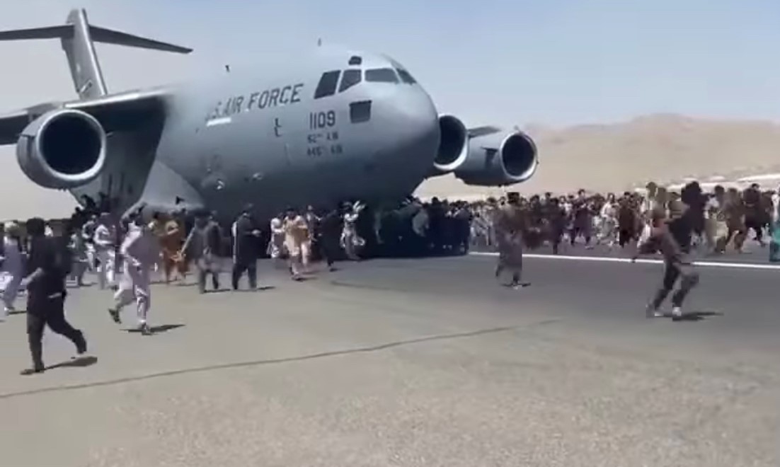 Aeroporto Kabul DefencOne 1